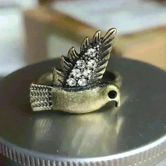 Brass tone bird with clear rhinestones ring size 10 - Picture 4 of 15